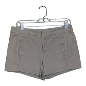 Gap women beige flat front shorts size 4